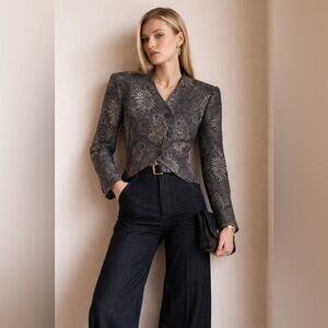 Vintage Giorgio Armani Structured Linen Jacquard Blazer – Made in Italy, Size 40